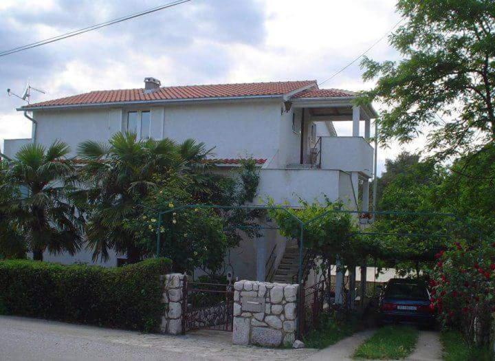 Apartmani Elena Malinska Extérieur photo