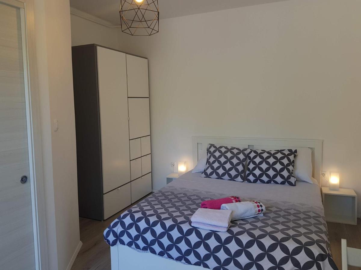 Apartmani Elena Malinska Extérieur photo