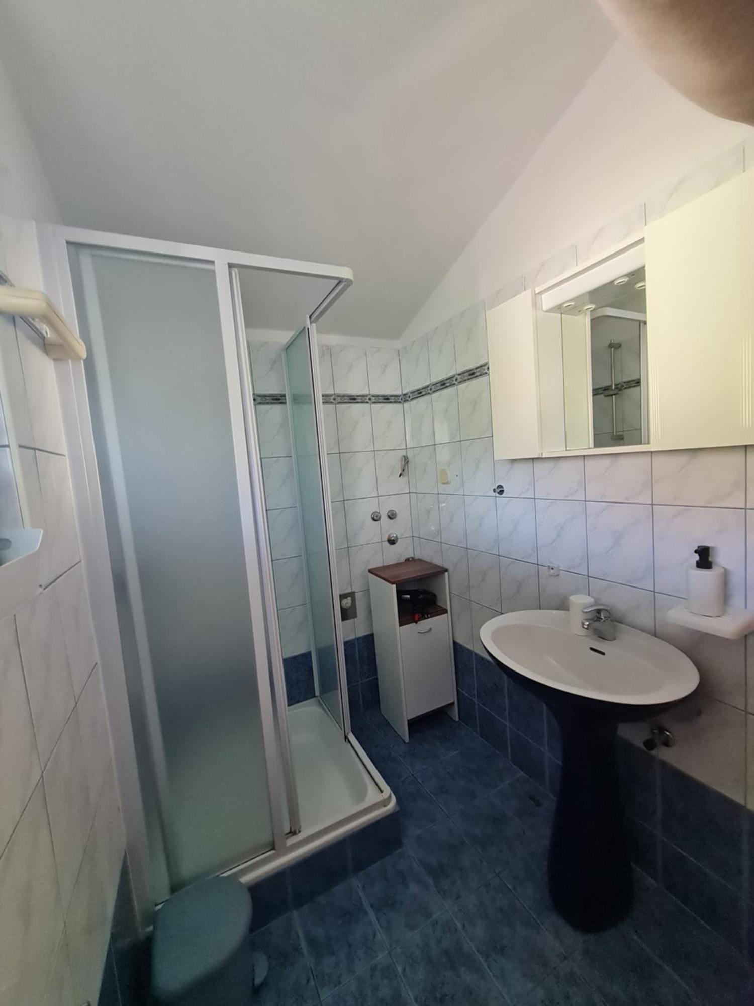 Apartmani Elena Malinska Chambre photo